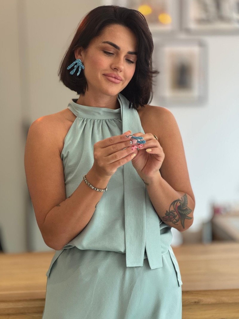 Miniatura produktu Wiskozowa Bluzka ze stójką z wiązaniem w kolorze pistacjowym Montana Pistachio