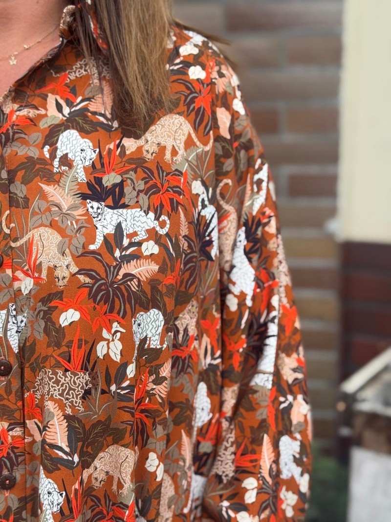 Miniatura produktu Wiskozowa Koszula oversize w print safari w kolorze brązowym Ella Jungle&Brown