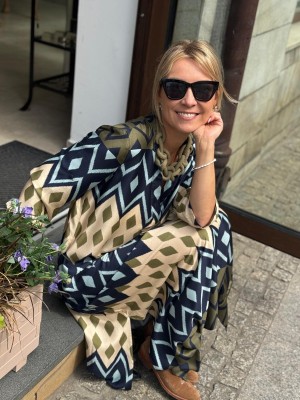 Wiskozowa Sukienka Maxi o koszulowym kroju w geometryczny wzór Lilly Mexico&Blue