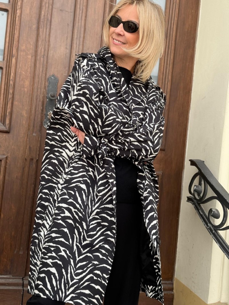 Miniatura produktu Płaszcz midi z kapturem i czarno-białym zwięrzęcym wzorem Street Safari