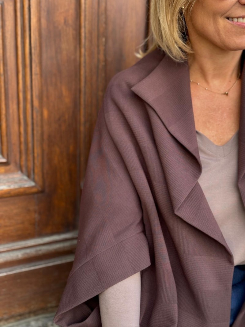 Miniatura produktu Brązowe Wdzianko oversize z geometrycznym tłoczeniem Novi Brown