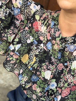 Koszula Damska ze stójką i falbanami w kwiatowy wzór Porto Flowers