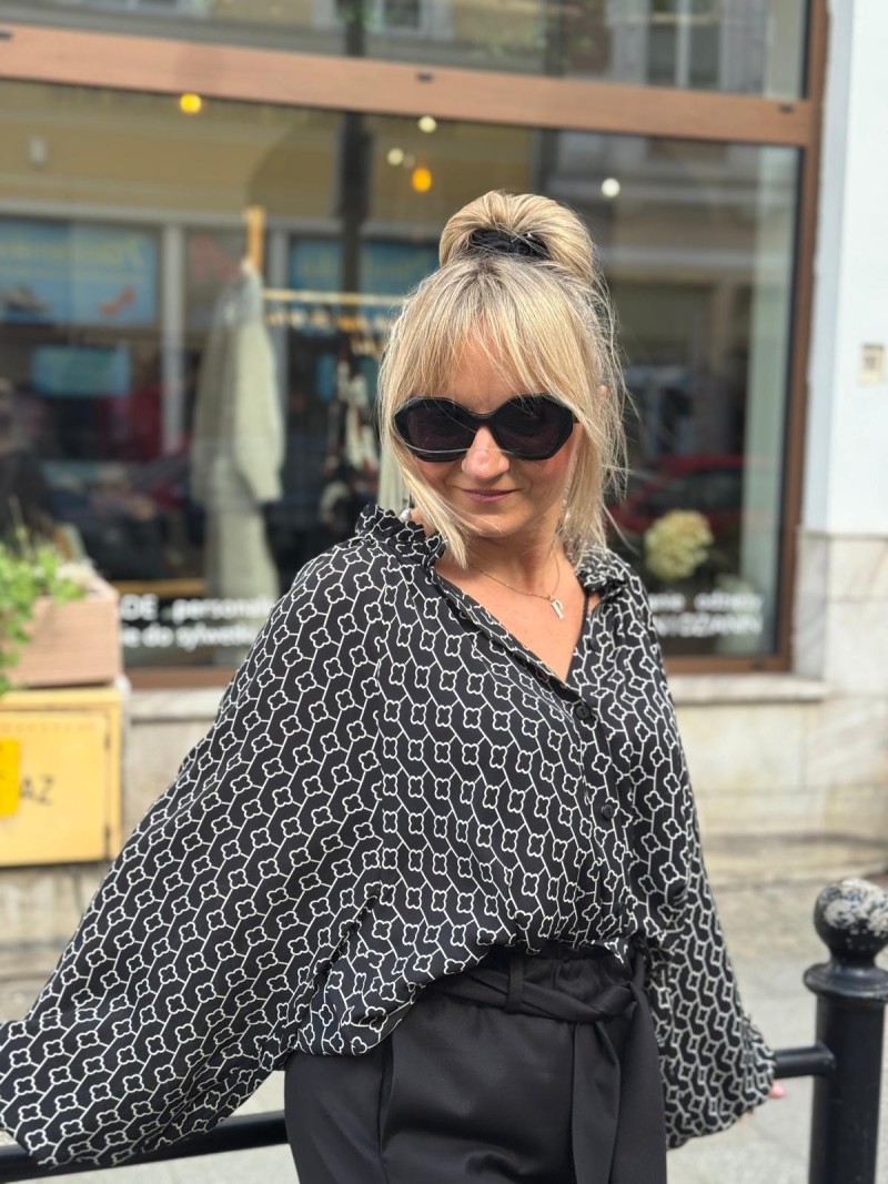 Miniatura produktu Czarna Koszula o geometrycznym wzorze ze stójką i bufiastymi rękawami Sally Black&White