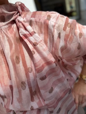 Różowa Bluzka o kroju kimono z wiązaniem na stójce Felicidad Pure