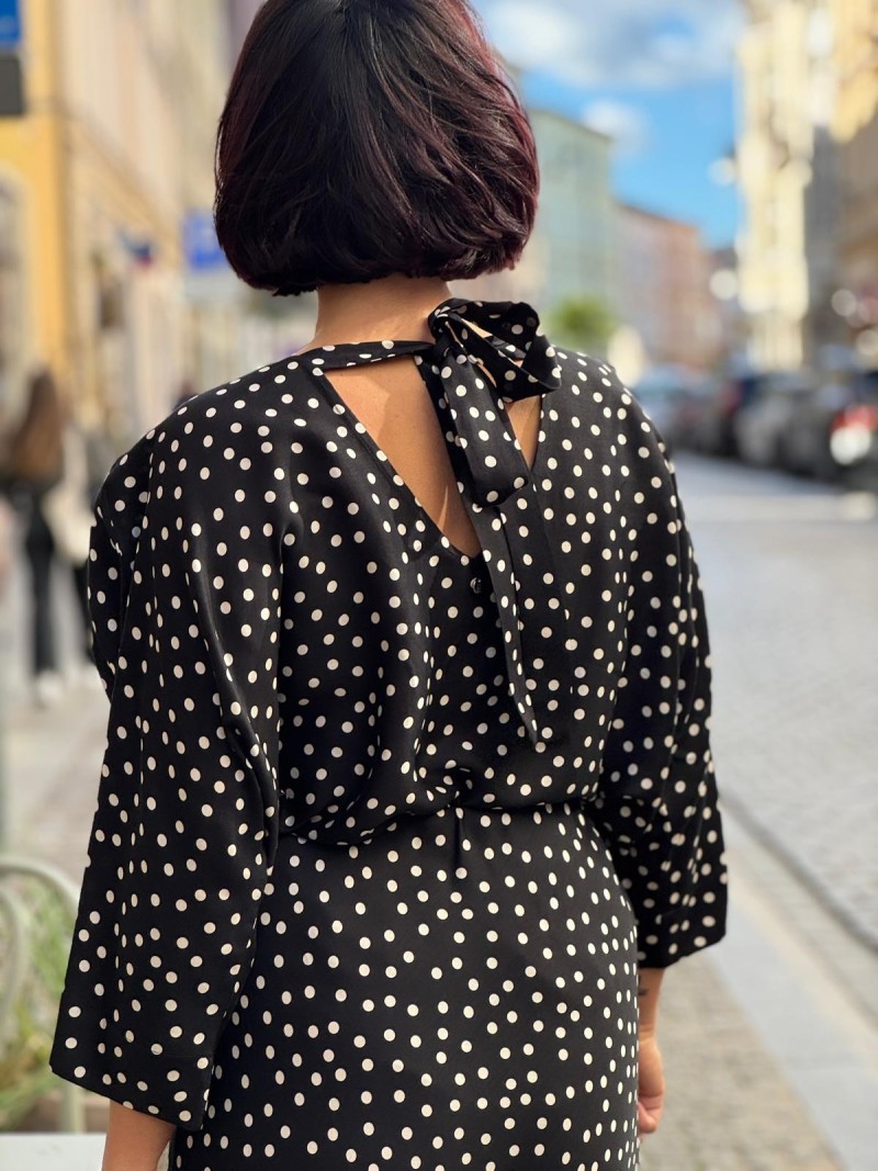 Miniatura produktu Czarna wiskozowa Bluzka o kroju kimono w groszki Xani Retro&Black