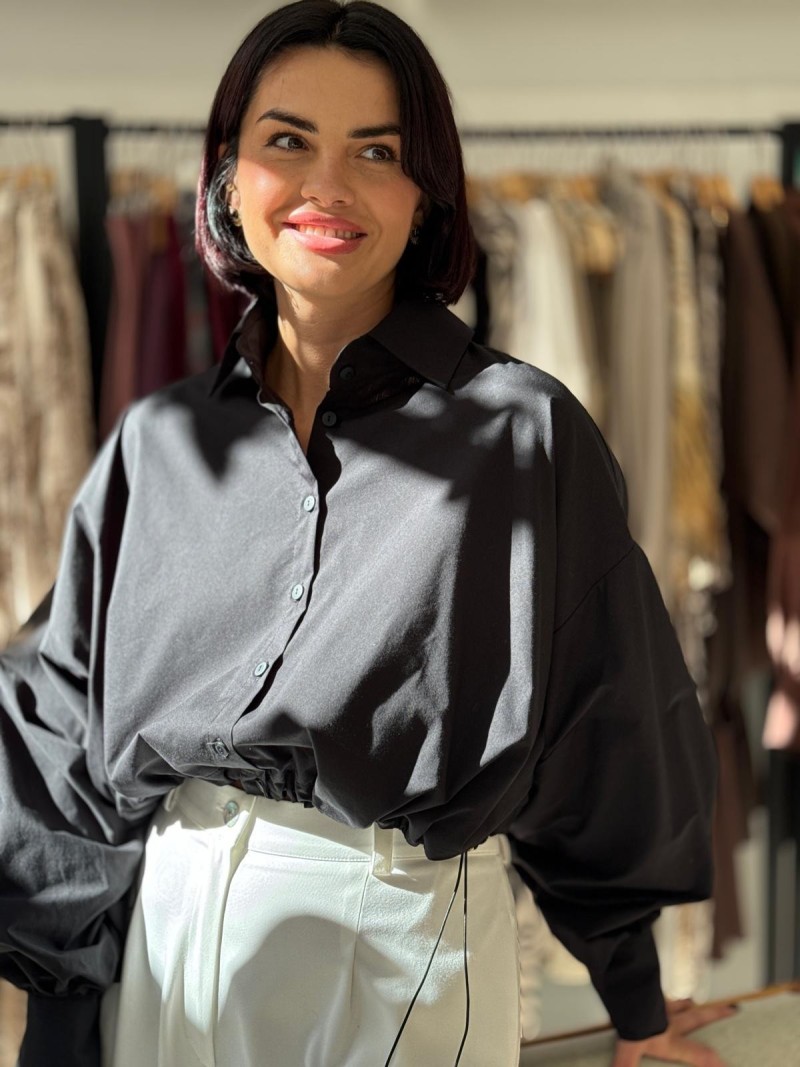 Miniatura produktu Czarna Koszula z bufiastym rękawem i ściągaczem przy talii Allani Black