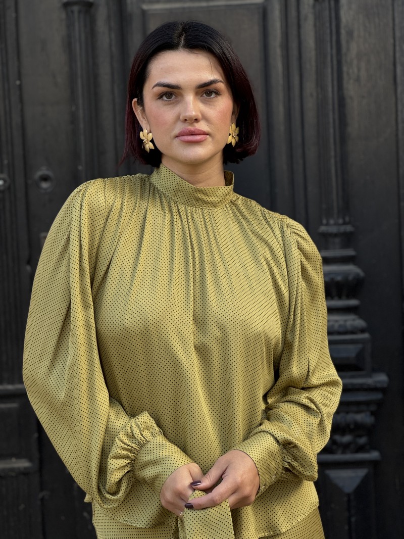 Miniatura produktu Wiskozowa Bluzka ze stójką z wiązaniem w kolorze musztardowym Layla Dijon