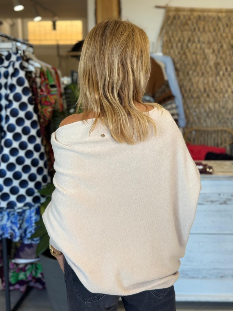 Miniatura produktu Asymetryczny damski Sweter Oversize z dekoltem w łódkę Olimpia Light Beige