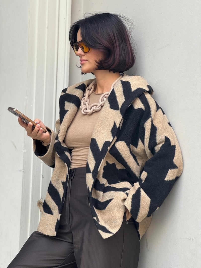 Miniatura produktu Kurtka Wełniana o kroju kimono z kapturem w kolorze czarno-beżowym Liwi Wool&Black