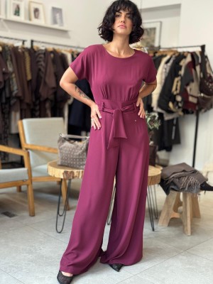 Bordowy kombinezon Damski z szerokimi nogawkami i wiązaniem Fryne Bordo