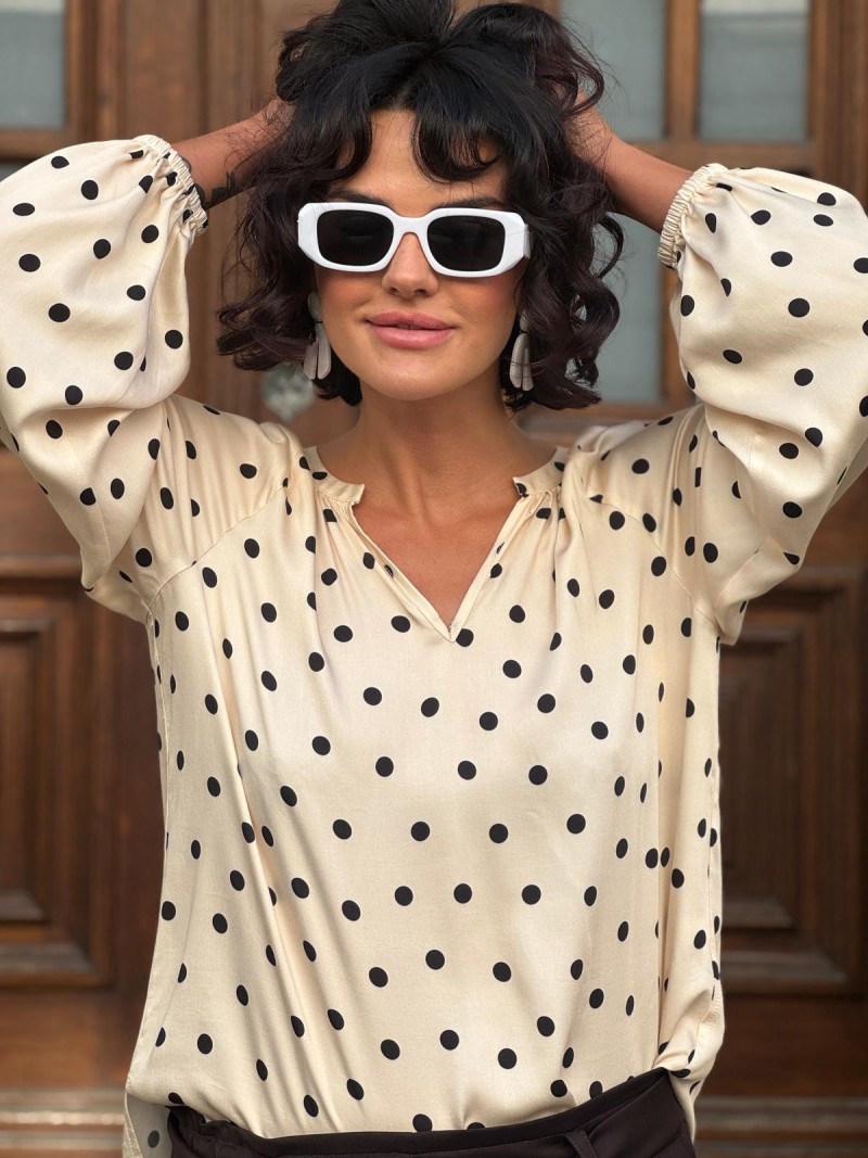 Miniatura produktu Jasna wiskozowa Bluzka w czarne grochy z bufiastymi rękawami Francesca Dots