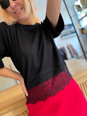 Wiskozowy T-shirt w kolorze czarnym z koronką Sailor Black&Koronka