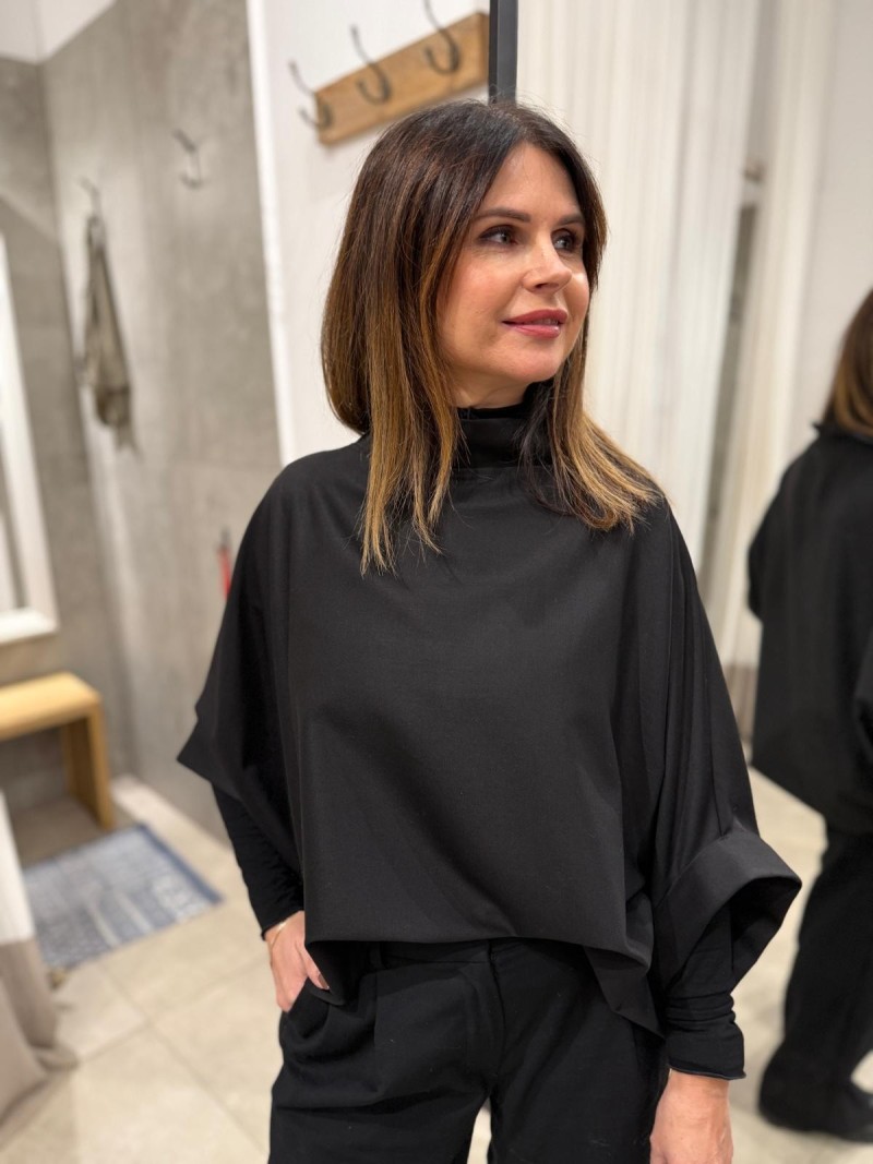 Miniatura produktu Czarna Wiskozowa Bluza o kroju kimono asymetryczna Butterfly Black&Crown