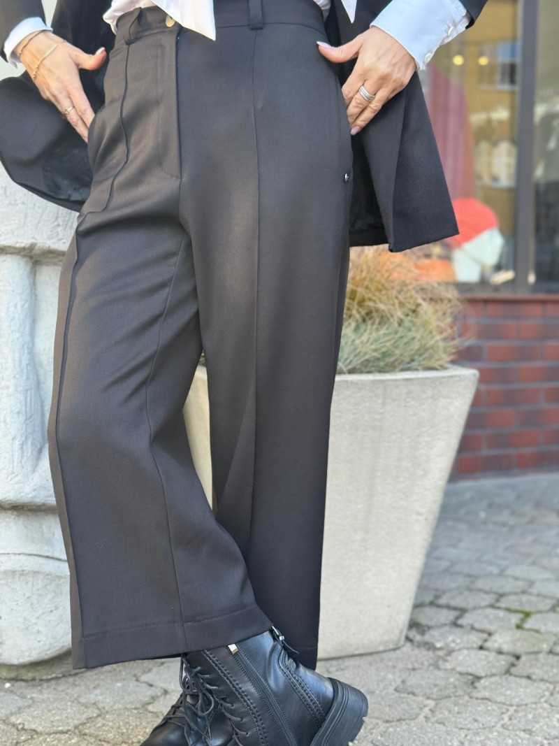 Miniatura produktu Czarne Spodnie Garniturowe damskie Cropped Black&Crown