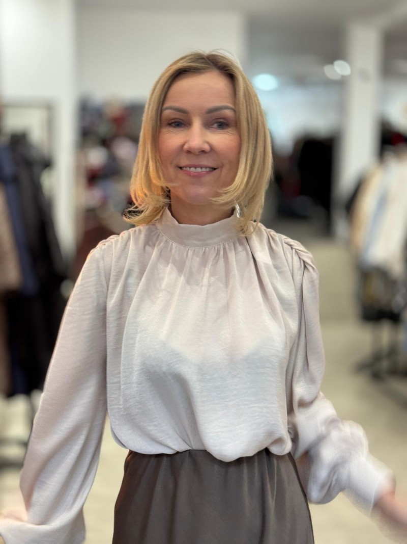 Miniatura produktu Kremowa Bluzka na długi rękaw z wiązaniem na stójce Layla Creme