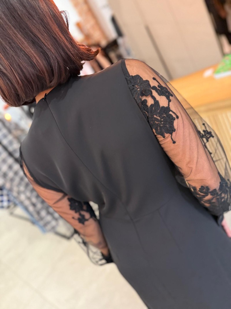 Miniatura produktu Czarna Sukienka Maxi z bufiastymi, koronkowymi rękawami Diva Black&Koronka