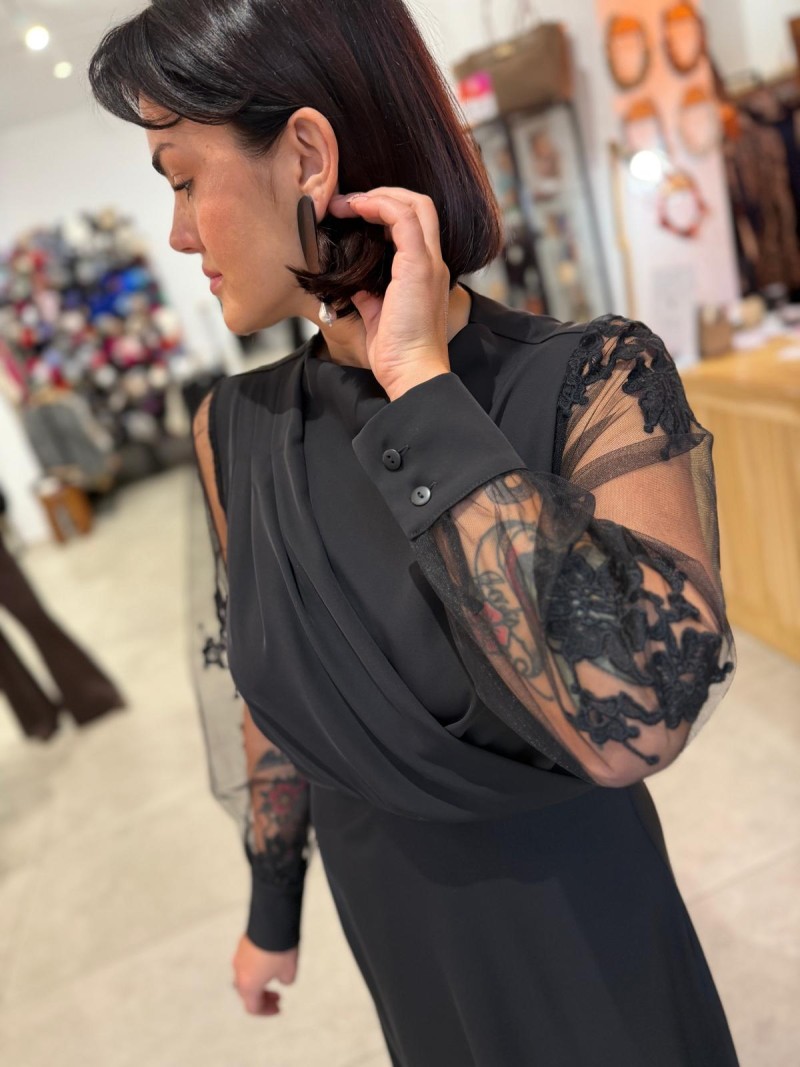 Miniatura produktu Czarna Sukienka Maxi z bufiastymi, koronkowymi rękawami Diva Black&Koronka