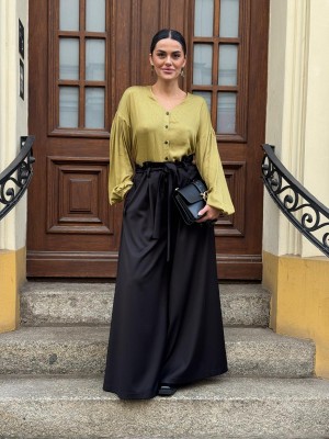 Szerokie Spodnie w kolorze czarnym z ozdobną falbanką Paris Maxi Black