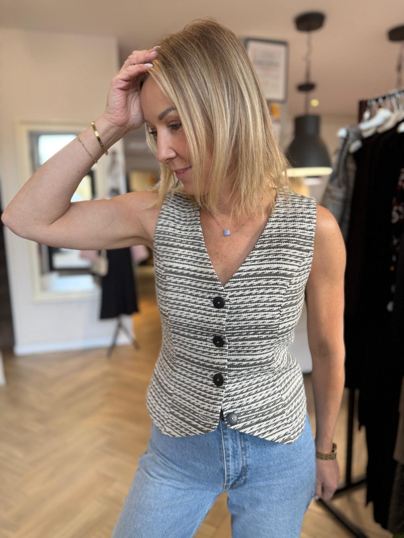 Miniatura produktu Prążkowana Kamizelka taliowana z wełną jagnięcą Olena Wool&Ston