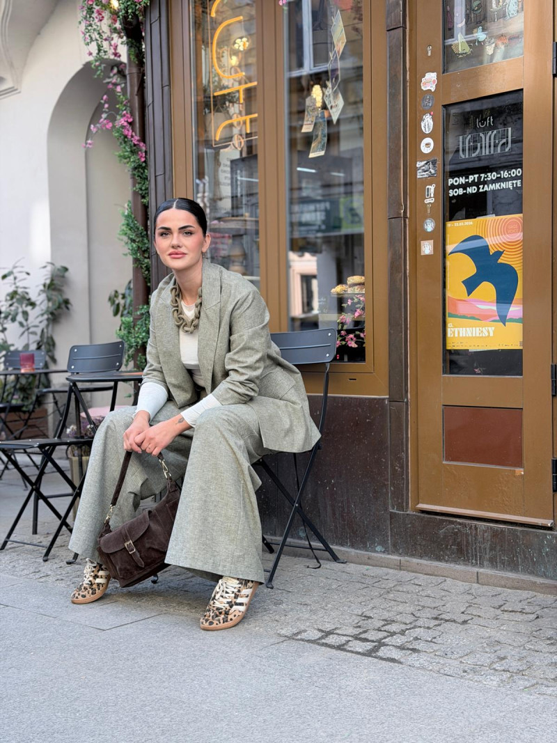 Miniatura produktu Lniane Spodnie w kolorze szaro-zielonym z szerokimi nogawkami Caroline Len&Green