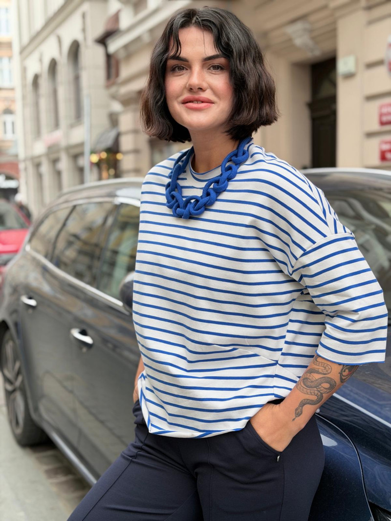 Miniatura produktu Bluza bawełniana asymetryczna w niebiesko-białe paski Ivonne Blue&White