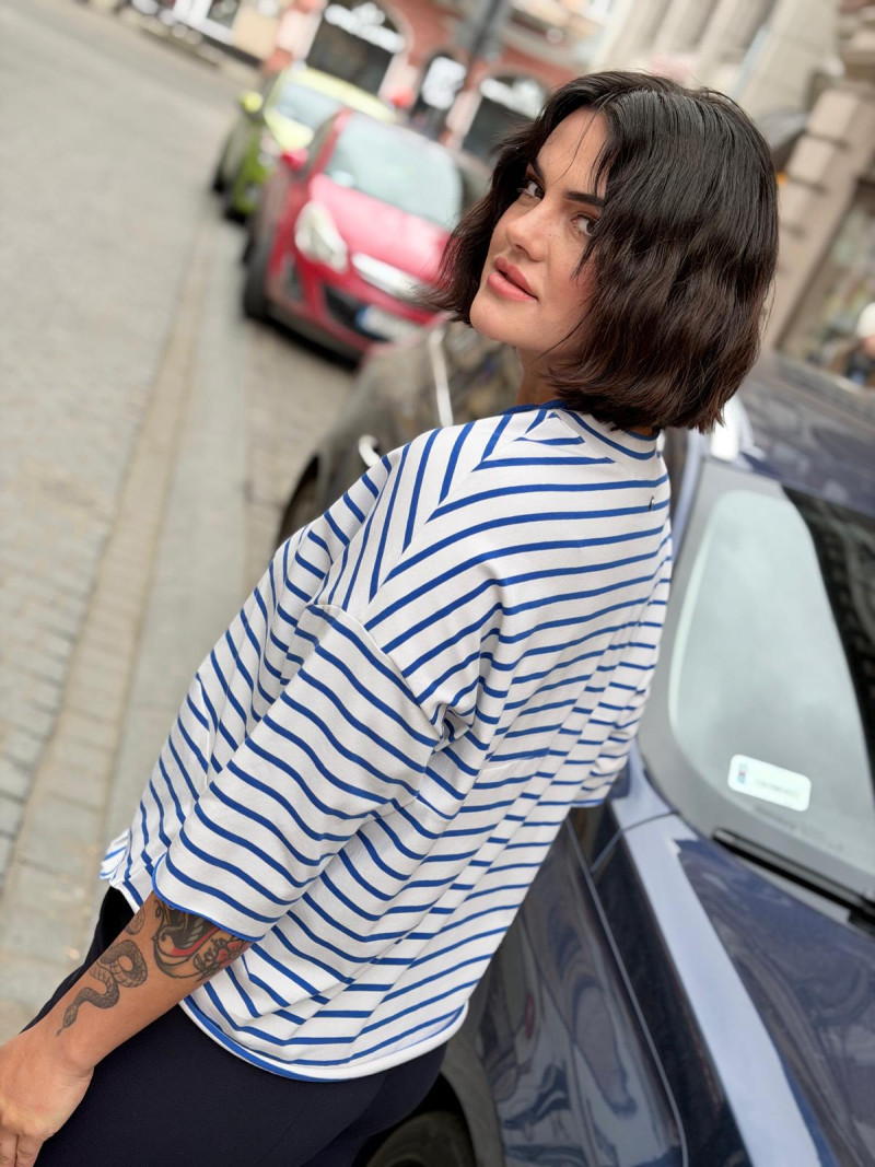 Miniatura produktu Bluza bawełniana asymetryczna w niebiesko-białe paski Ivonne Blue&White