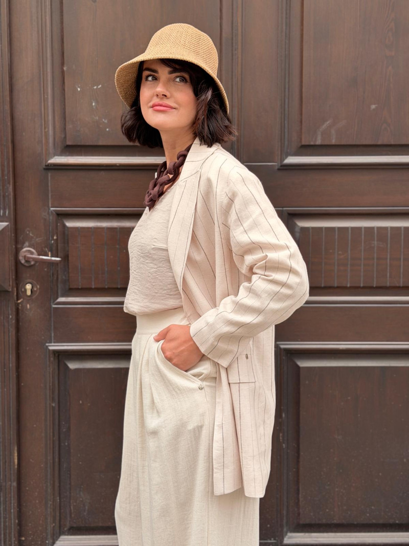 Miniatura produktu Jasny Żakiet oversize w prążek z lnem Cassie Beige&Lines
