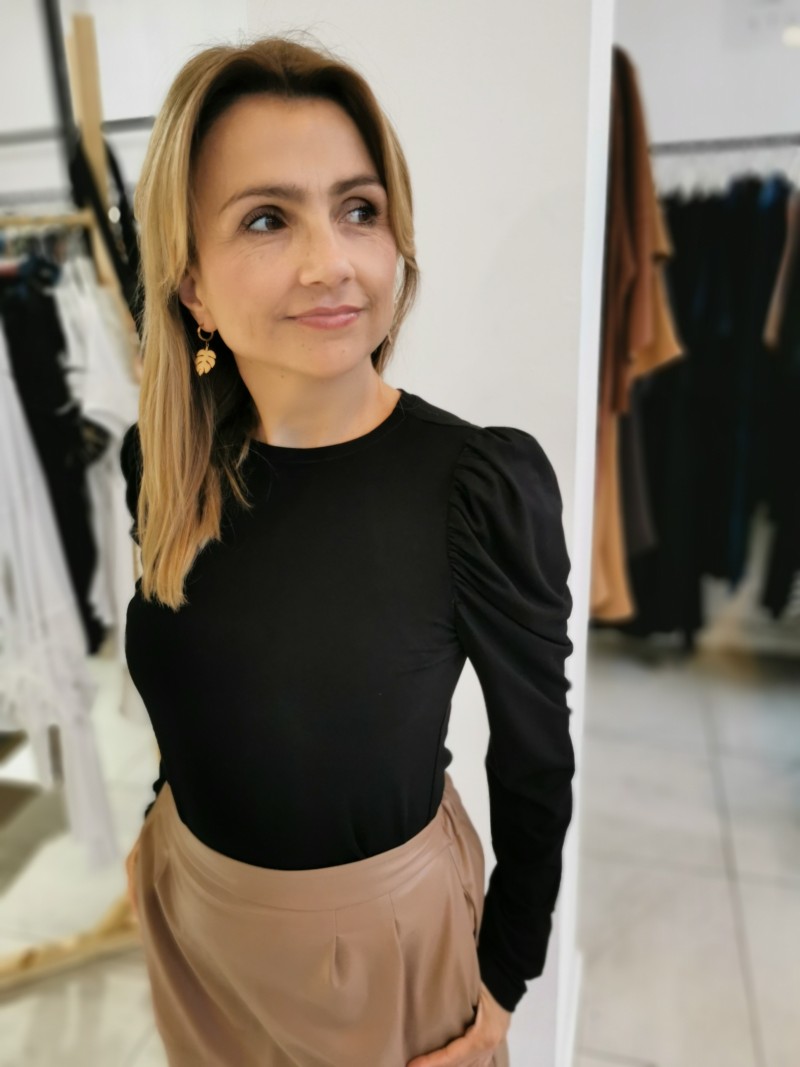 Miniatura produktu Czarna Wiskozowa Bluzka z długim bufiastym rękawem Bufki Black