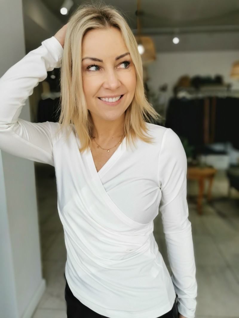 Miniatura produktu Kremowa Wiskozowa Bluzka kopertowa na długi rękaw Joline Ecru