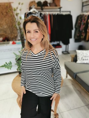 Wiskozowa Bluzka typu nietoperz w czarno-białe paski Varia Black & White